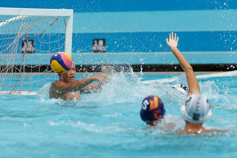 playing, competition, day, bathing cap, apparel, swimming pool, volleyball, sphere, ball, water park, lifestyles, arms raised, nature, sports, hat, outdoors