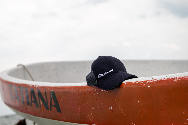 rowboat, cap, paddle, no people, soil, boat, metal, pot, security, nature, communication, orange color, watercraft, vehicle, gray, copy space, water, day