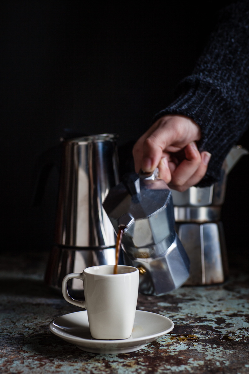 cup, chocolate, one person, coffee, coffee pot, coffee cup, freshness, food, finger, restaurant, filled, latte, cafeteria, coffee - drink, ceramic, espresso
