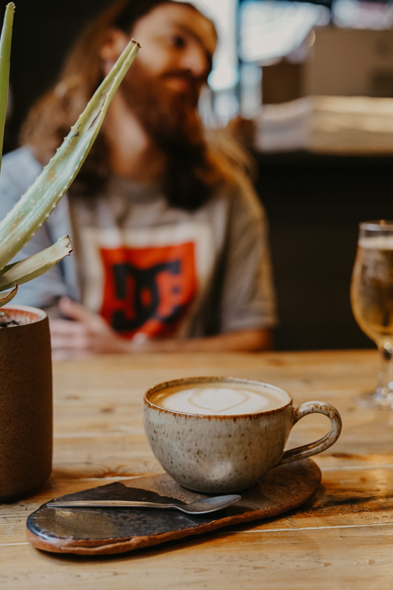 person, drink, restaurant, cup, ceramic, saucer, 4K, pottery, freshness, brown, food and drink, fruit, refreshment, real people, human, coffee cup, pineapple