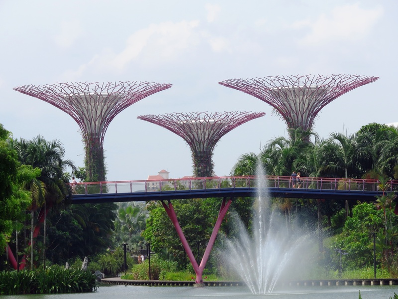 bridge, flowing, water, sky, 4K, no people, day, asia, fountain, connection, arch bridge, architecture, spraying, outdoors, marina, flowing water, tourism