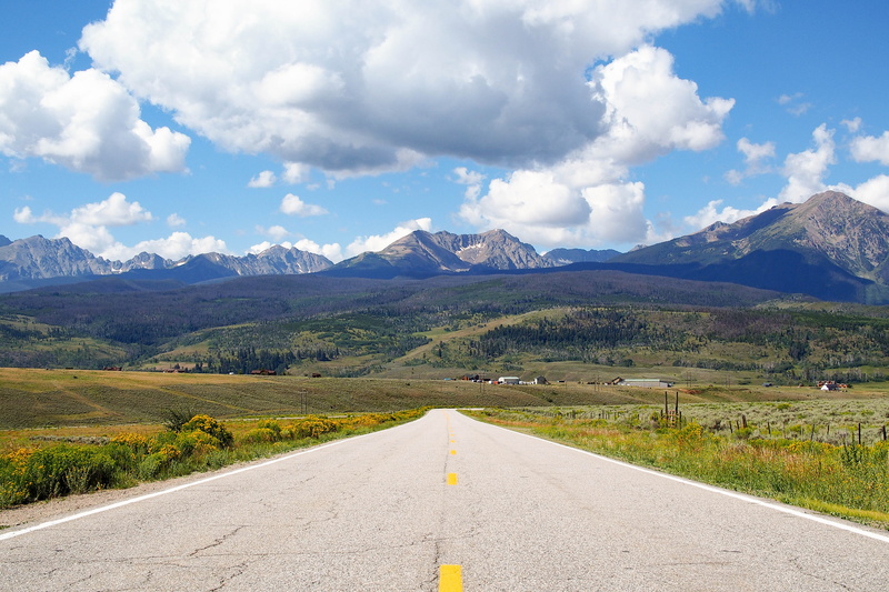 sign, sky, nature, country road, the way forward, mountains, highway, beauty in nature, road trip, scenics - nature, colorado, 4K, tranquil scene, mountain peak