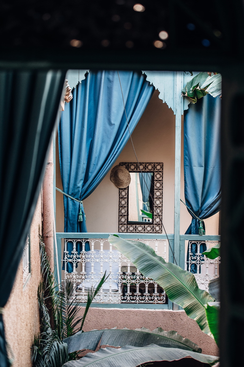 marrakesh, curtain, curtains, mirror, architecture, nature, dar, m, ceiling, no people, reflection, railing, chicha, textile, day, building, window, riad