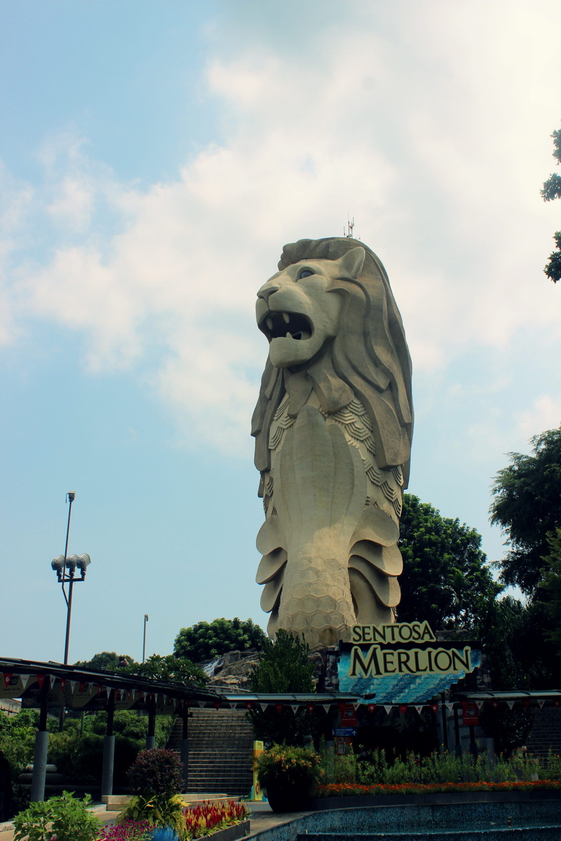 nature, art and craft, outdoors, craft, tree, merlion, day, built structure, plant, statue, sentosa, creativity, low angle view, 4K, architecture, building exterior