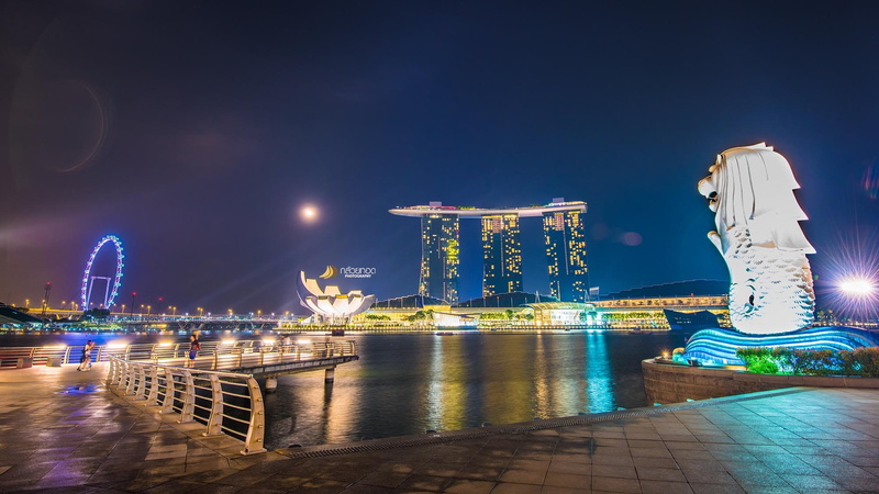 reflection, no people, night, 1080P, office building exterior, singapore, lighting equipment, water, light, built structure, skyscraper, building, sky