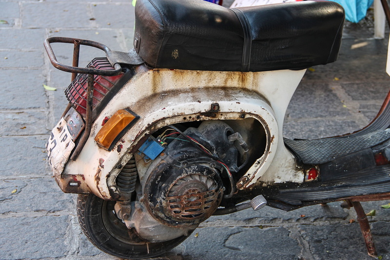 4K, street, seat, clutch, flitzer, motorcycle, roller, two wheeled vehicle, motor scooter, day, pedal, rusty, car, damaged, ruined, classic, vehicle, transportation
