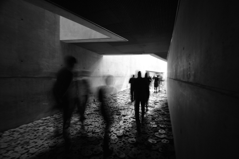 city, jewish museum, motion, jewish, germany, blurred motion, blackandwhite, built structure, real people, architecture, jewish museum berlin, judio, transportation