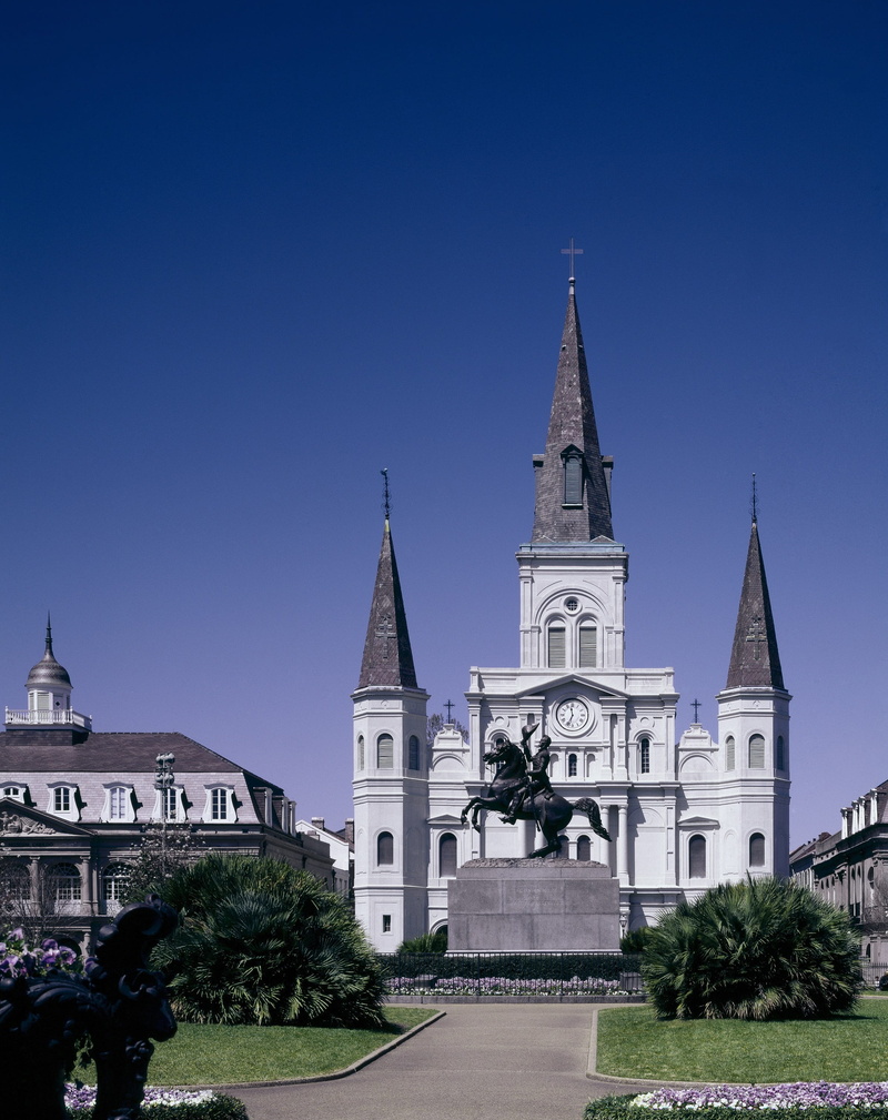 nature, french quarter, tree, church, jackson, outdoors, blue, building, historic, vintage, architecture, building exterior, plant, urban, tower, sky, saint louis