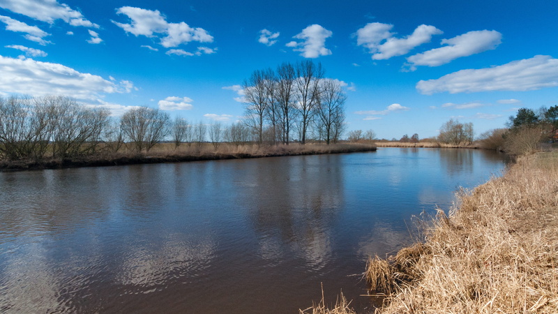 no people, 4K, Germany, water, non-urban scene, tranquility, nature, lake, north, grass, reflection, cloud - sky, blue, tree, Oste, beauty in nature, Lower Saxony