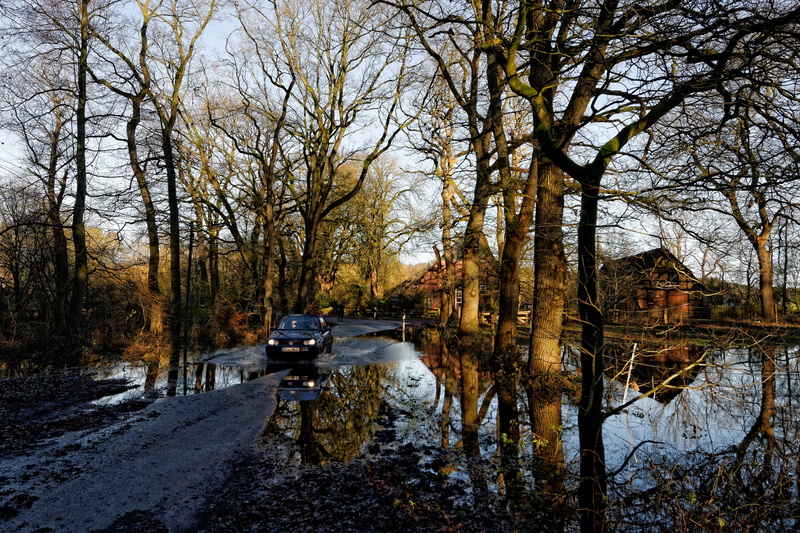 nature, land vehicle, tranquility, oste, non-urban scene, winter, motor vehicle, 2K, land, low stuff, outdoors, day, bare tree, wood, reflection, tree
