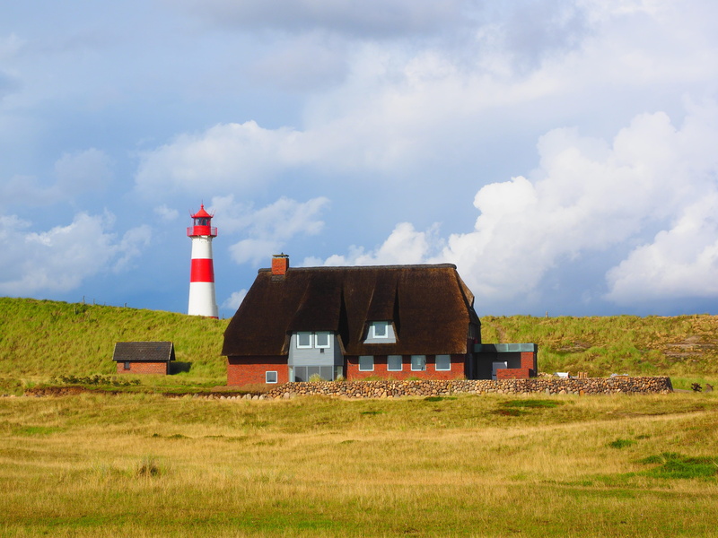 eco system, direction, non-urban scene, dunes, near, guidance, red-and-white striped, lighthouse, dune landscape, house, cloud - sky, 4K, sky, sylt, outdoors