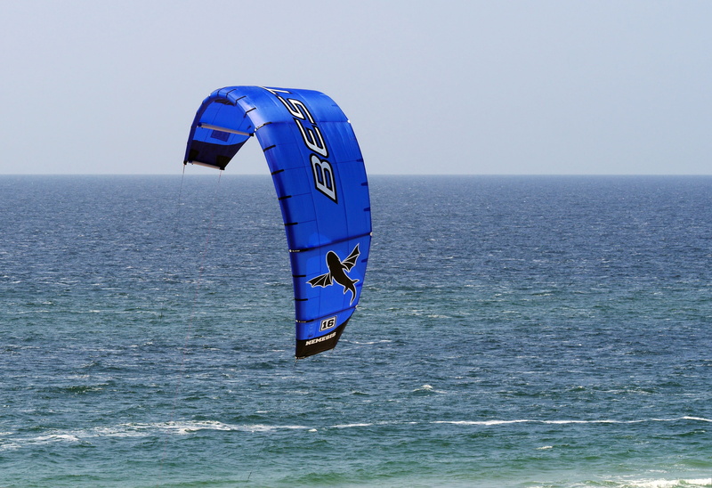 cliff, horizon over water, windsurfing, kyten, sea, outdoors, extreme sports, wind surfing, sport, surf, sylt, kytesurfen, waterfront, beauty in nature