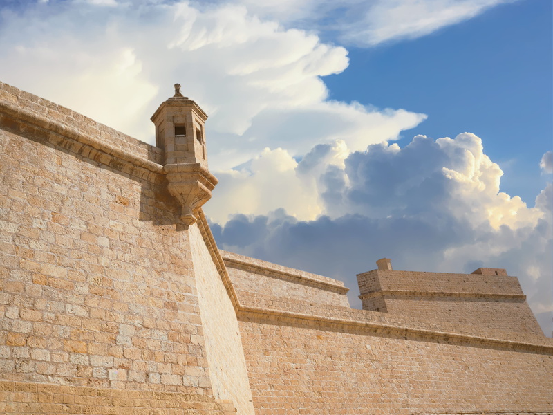 great siege, architecture, wall, knights of malta, built structure, day, travel destinations, stone wall, no people, the past, tourism, low angle view