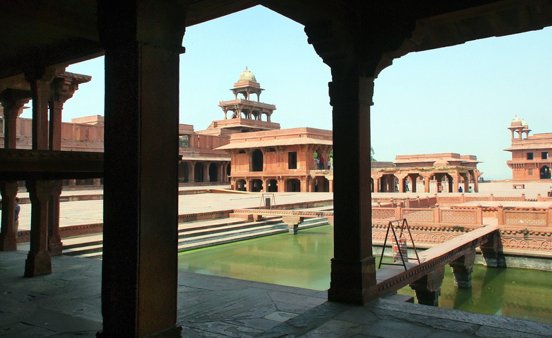 nature, place of worship, sky, fahtepur-sikri, monument, canal, religion, incidental people, belief, day, architecture, architectural column, spirituality
