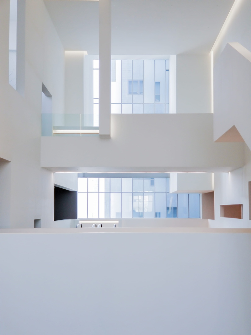 room, light, ceiling, concrete, staircase, domestic room, painted, window, architecture, mordern, glow, copy space, absence, modern, bright, space, built structure