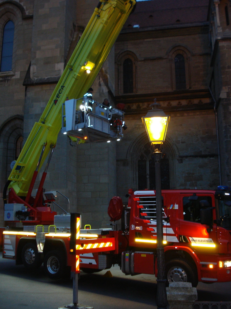 lausanne, nacelle, illuminated, street light, car, rescue, fire department, truck, transportation, city, land vehicle, 2K, architecture, lighting equipment