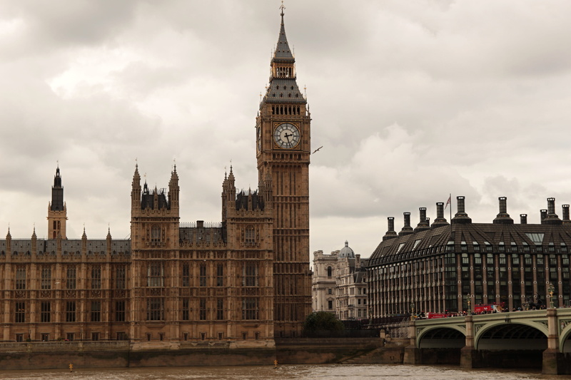 connection, sky, arch bridge, architecture, monument, day, clock tower, London, outdoors, cloud - sky, canon, no people, city, picture, clock, nature, building exterior