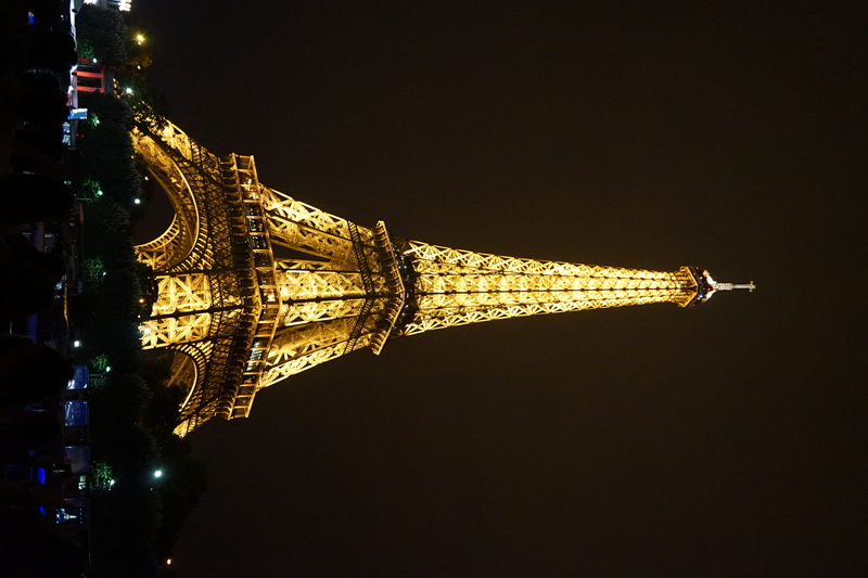 france, clear sky, building exterior, travel destinations, building, architecture, tower, 4K, tourism, paris, copy space, light, travel, night, tall - high
