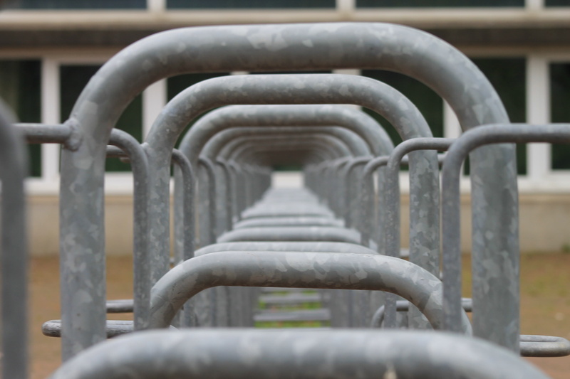 metal, pattern, built structure, close-up, school, empty, by looking, in a row, bike racks, arch, repetition, 4K, connection, nature, outdoors, focus on foreground