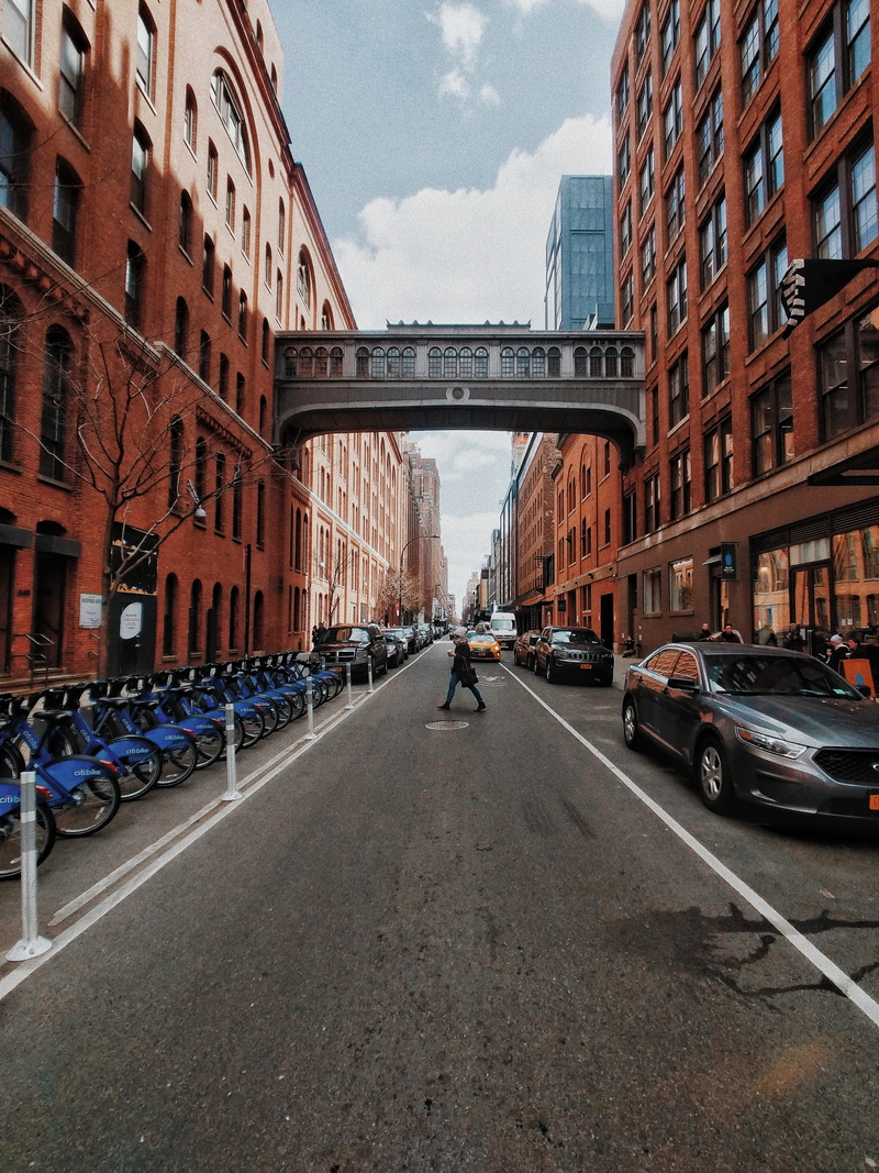 taxi, city, asphalt, building exterior, walking, photo, building, diminishing perspective, motor vehicle, built structure, new york city, city life, car