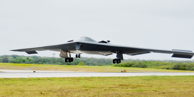 Military, transportation, gray, aircraft, field, nature, landing - touching down, motion, air force, flying, airport, Stealth Bomber, single object, Landing