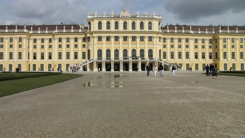 cloud - sky, monument, world heritage site, mansion, trip, sky, outdoors, incidental people, austria, nature, travel destinations, city, travel, government