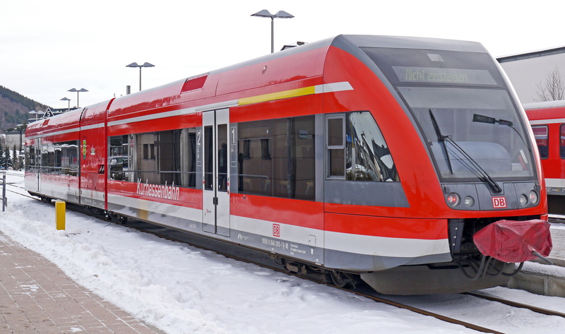 land vehicle, transportation, railroad track, station, br646, winter, dbag, upland, snowing, db, train - vehicle, public transportation, travel, architecture