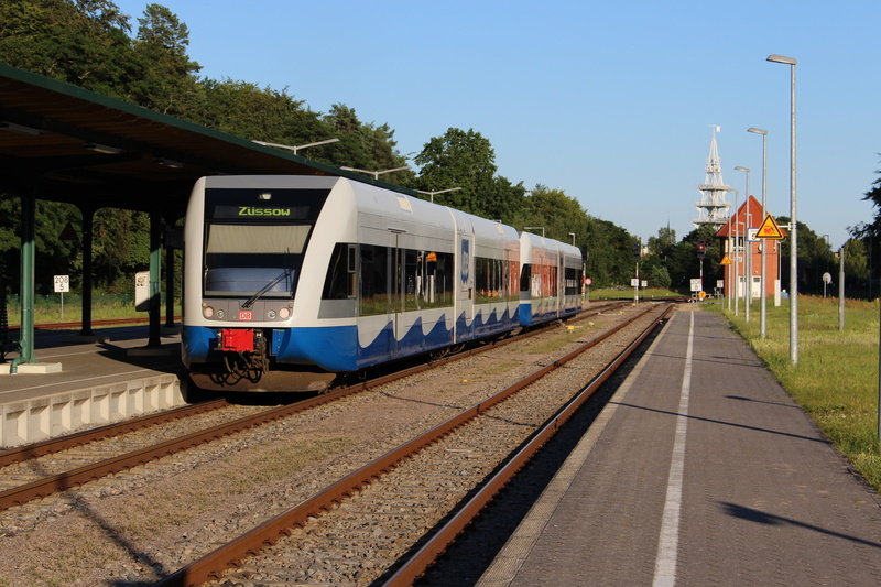 built structure, architecture, 4K, day, railroad station, mode of transportation, plant, train, stadler gtw, heringsdorf, train - vehicle, rail- cars