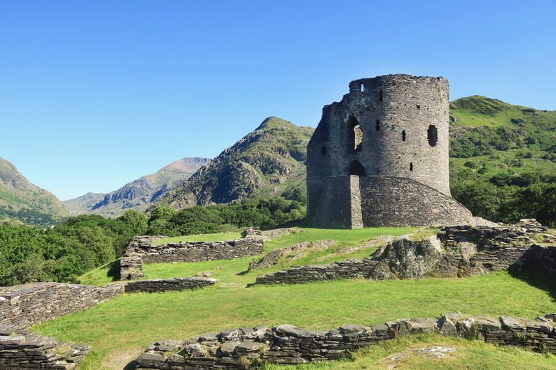 ruined, solid, wales, the past, 5K, green color, hike, building exterior, mountain, ancient civilization, old ruin, clear sky, ancient, no people, architecture