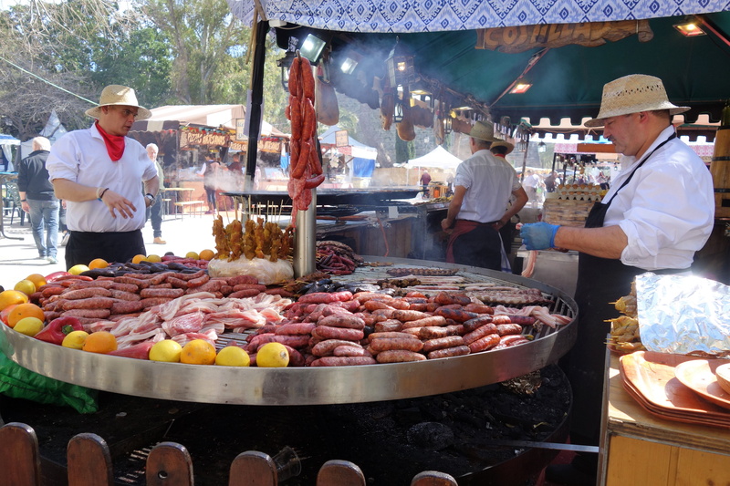 front, the sausage for the grill, choice, industrial, griller, working, occupation, freshness, meat for the grill, food and drink, man, argentine barbeque
