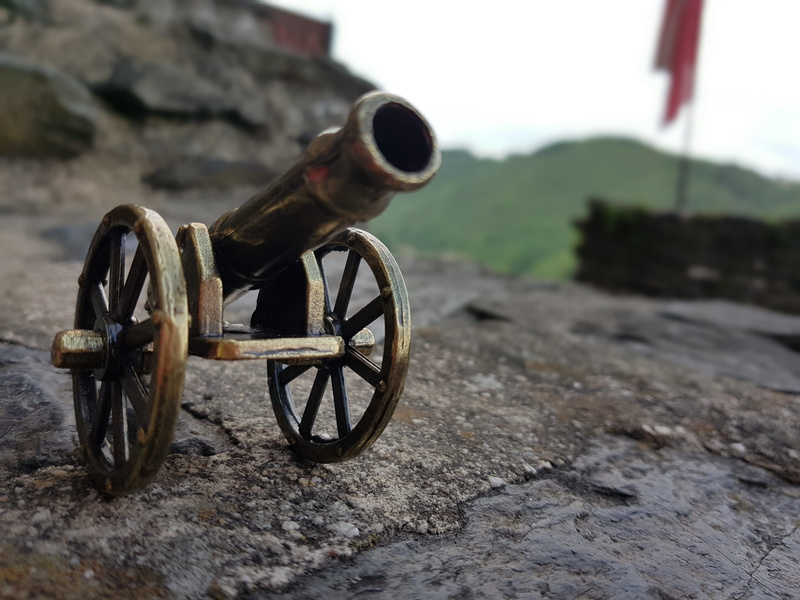 focus on foreground, 4K, no people, field, nature, rusty, old, abandoned, historical, wood - material, solid, cannon, outdoors, sky, vianden, transportation
