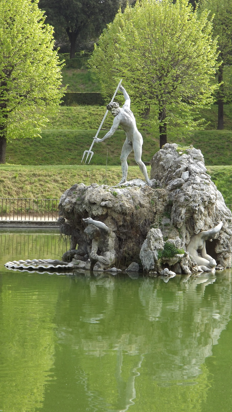 lake, tree, solid, water, fontana, italy, landscape, tuscany, representation, sculpture, garden, standing, grass, 4K, florence, nature, full length, park