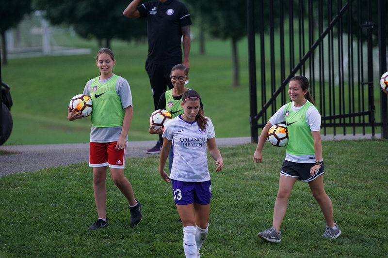 grass, pre-adolescent child, fans, childhood, casual clothing, males, boys, alex morgan, united states, 5K, females, sport, group of people, men, washington spirit
