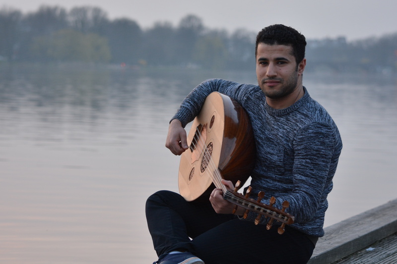 plucking an instrument, hamburg, 5K, sleeved, males, casual clothing, focus on foreground, man, guitar, young Adult, alster, musical Instrument, lake