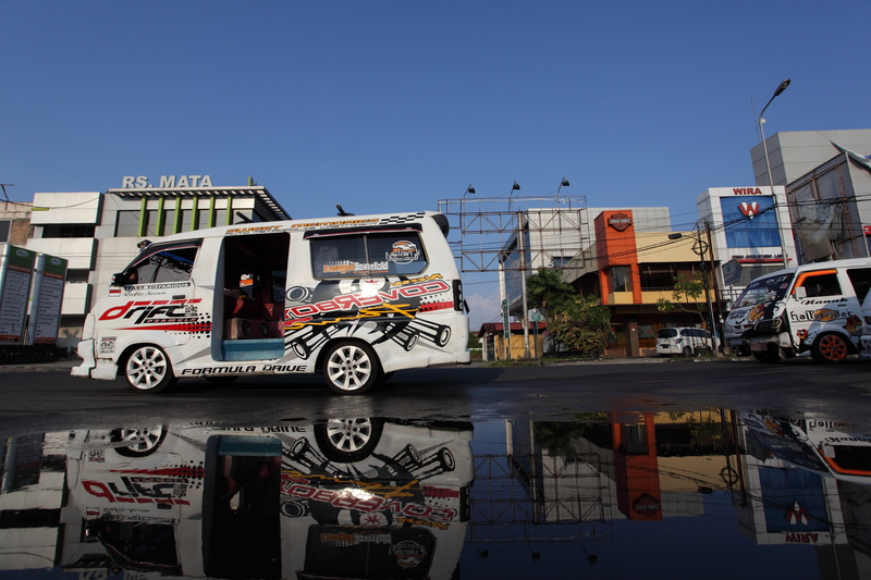 padang, city, no people, graffiti, asia, clear sky, car modification, transportation, speed, land vehicle, indonesia, sunlight, original, day, 5K, street