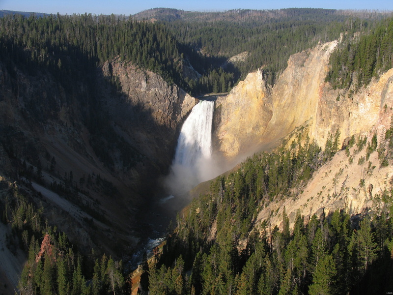 beauty in nature, national park, tranquility, power in nature, idyllic, outdoors, land, flowing, non-urban scene, wyoming, flowing water, plant, lower yellowstone falls