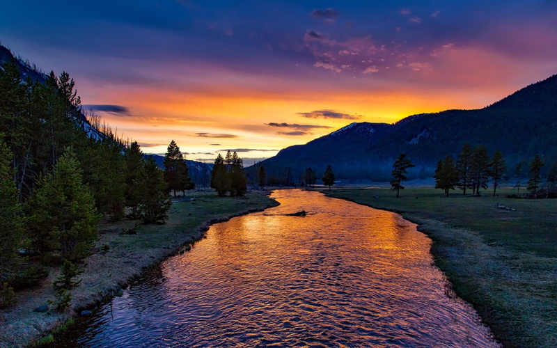 orange color, golden, tranquil scene, yellowstone, mountain, beauty in nature, sky, 1080P, environment, hours, tranquility, body, mountain range, idyllic