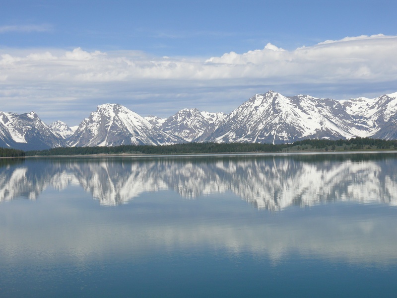reflection, snowcapped mountain, outdoors, 2K, day, national park, water, yellowstone, lewis lake, tranquility, sky, mountain, snow, beauty in nature