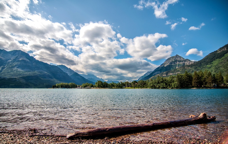 sky, waterton, scenery, parks, clouds, nature, mountains, canada, 2K, lake, lakes