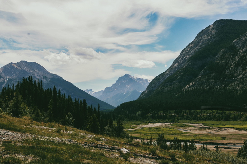 mountain range, cloud - sky, sky, tree, remote, mountain peak, tranquil scene, beauty in nature, canada, growth, 4K, plant, scenics - nature, mountain