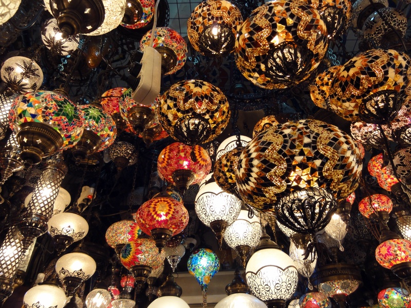 collection, variation, street light, shopping, 2K, market, decoration, lamps, store, for sale, kerosene lamp, lantern, no people, lamp, christmas, light