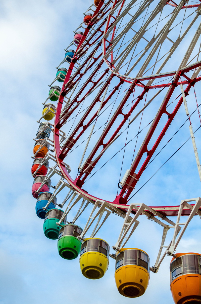 leisure activity, amusement park ride, no people, amusement park, architecture, sky, shape, minato, ferris wheel, fairground, outdoors, nature, large, metal