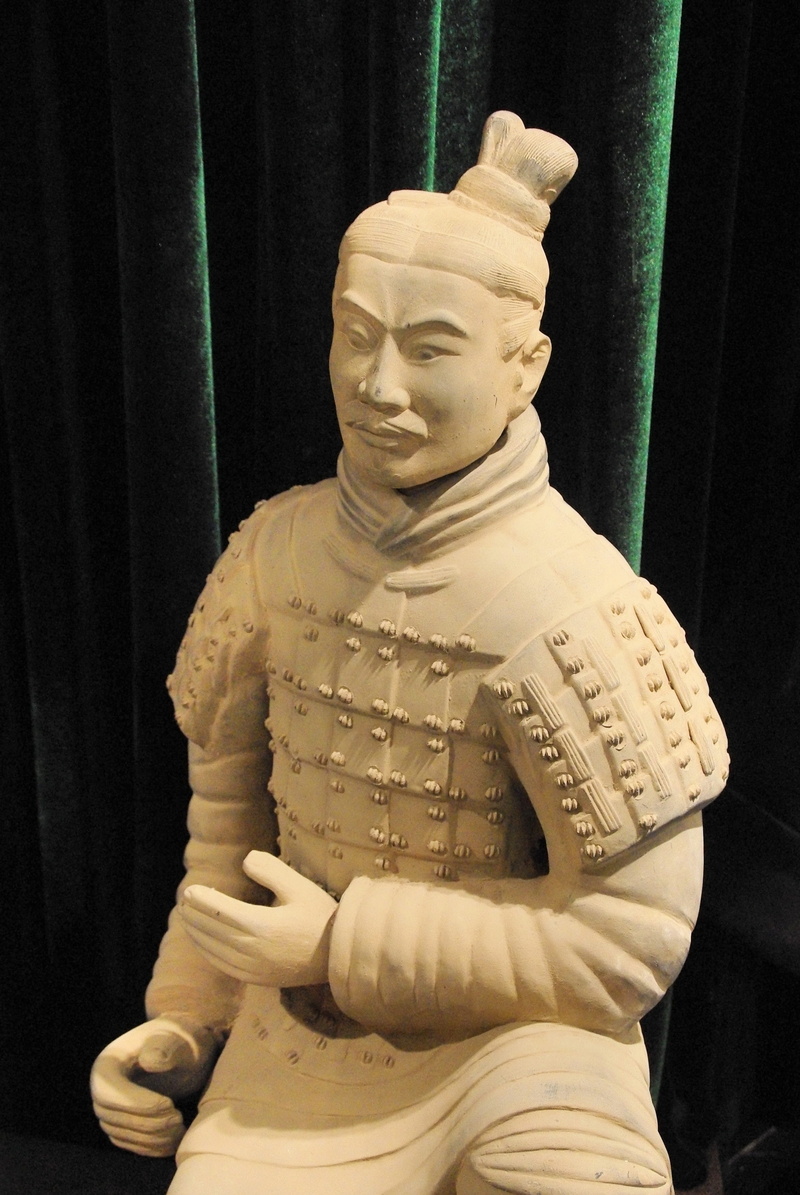 Xian, architecture, Captain, history, male likeness, front view, statue, Terracotta, black background, belief, indoors, religion, museum, craft, ancient
