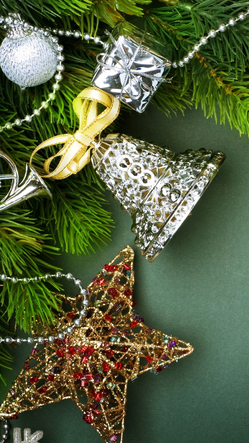 leaf, green color, 1080P, bauble, bells, ornate, silver, holiday - event, Christmas, still life, ribbon - sewing item, studio shot, plant part, tree, Festivals / Holidays