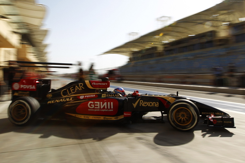 speed, city, on the move, outdoors, competition, Bahrain, blurred motion, Formula 1, day, architecture, review, transportation, test drive, sport, mode of transportation