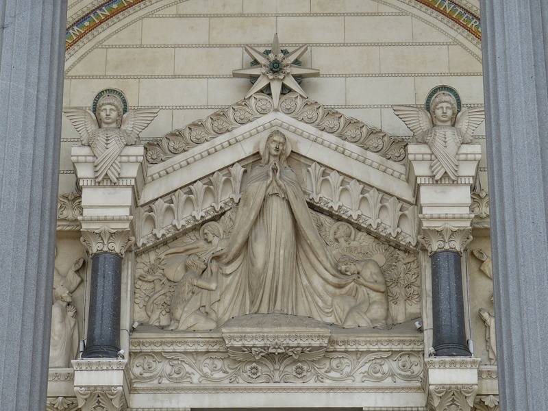 star, place of pilgrimage, creativity, built structure, church, christian, relief, sculpture, carving, basilica, history, architecture, male likeness, building