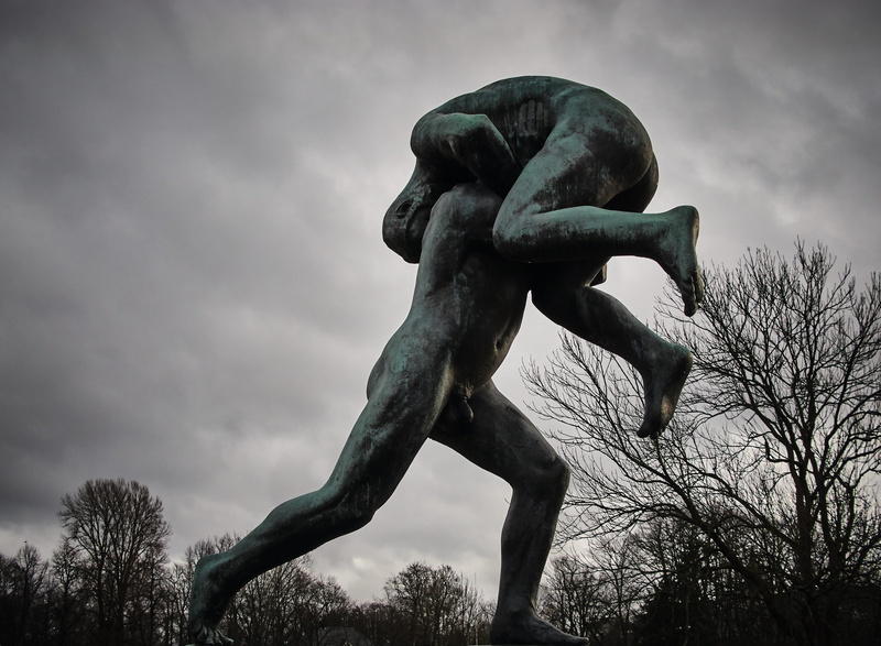 wildlife, outdoors, monument, tree, day, male likeness, plant, sky, low angle view, vigeland, bodies, animal, no people, creativity, mammal, sculpture