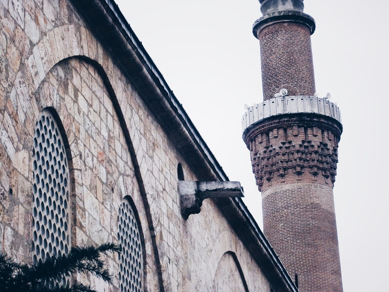mosque, fort, castle, building exterior, spire, column, travel destinations, dome, arch, outdoors, beacon, old, bursa, pillar, religion, building, lighthouse