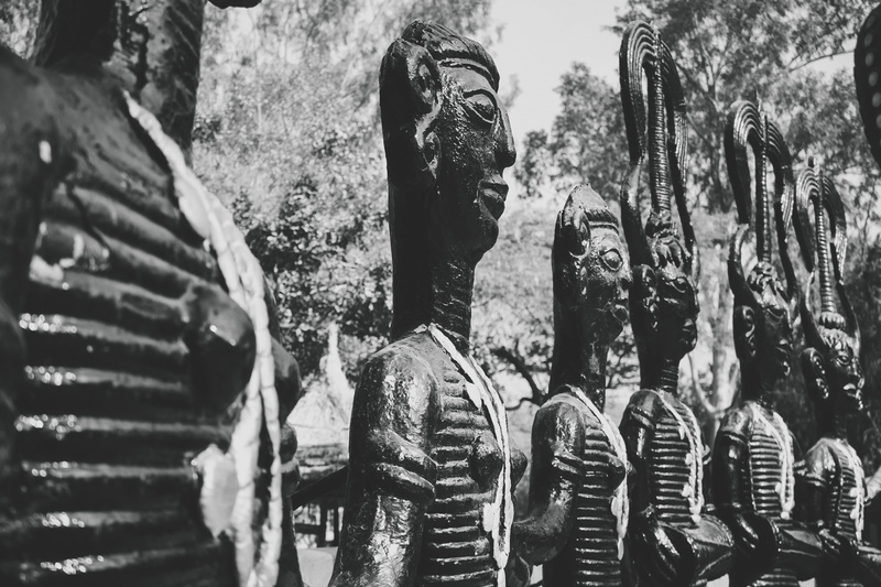 men, army soldier, many, adult, male likeness, statues, day, belief, in a row, several, military, real people, women, group of people, statue, ancient
