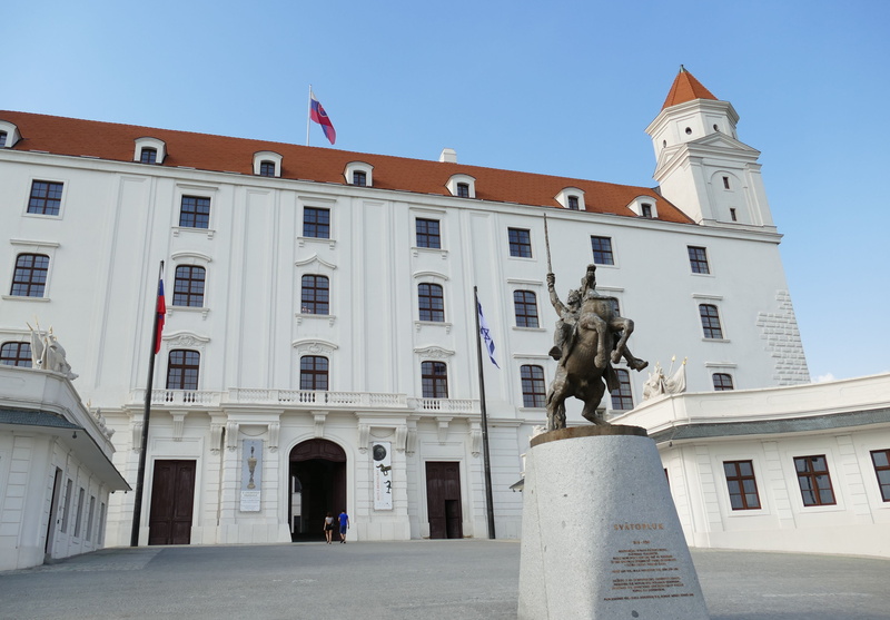 no people, old town, 4K, statue, architectural column, sky, slovakia, building exterior, representation, building, human representation, sculpture, government